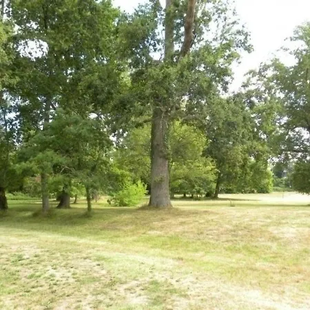 בית נופש House Le Chateau Du Marais *